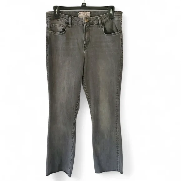 FREE PEOPLE Gray Straight-Leg Cropped Raw Fringe Hem Denim Jeans‎ Women's SZ 30 - Picture 3 of 11